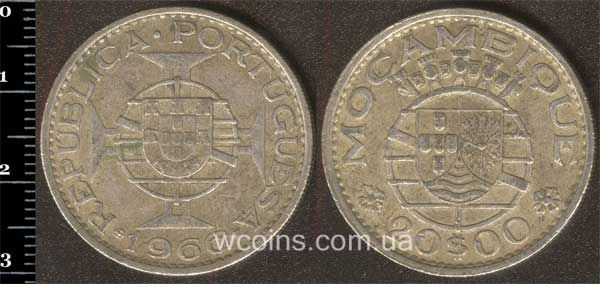 Монета Мозамбик 20 эскудо 1966